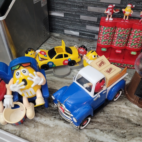 M&M  vintage  candy dispensers - Picture 3 of 3